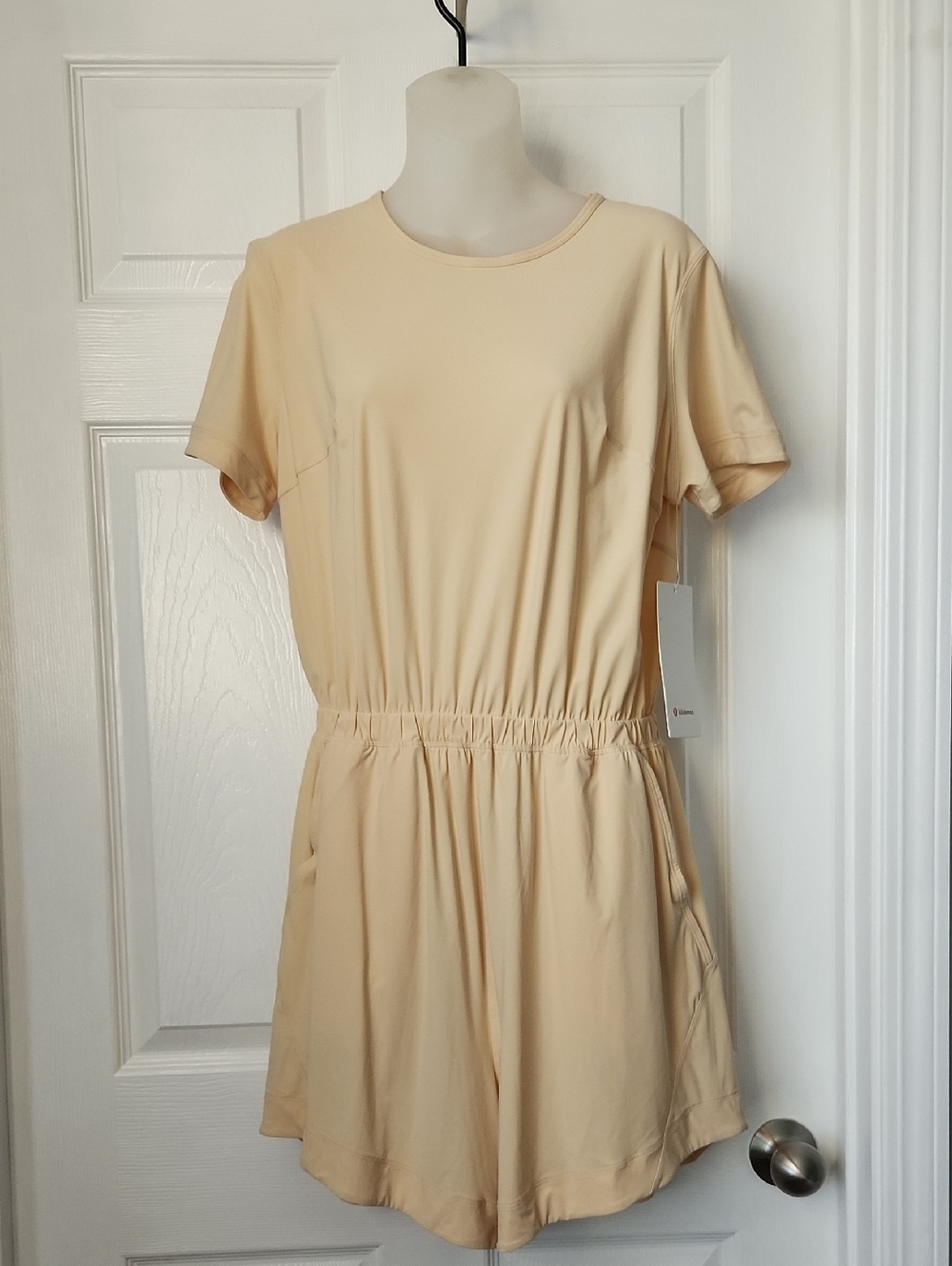 NWT Lululemon Lightweight Highneck Romper Size 8/10